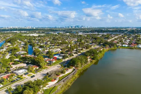 3470 NW 21st Avenue Oakland Park FL 33309