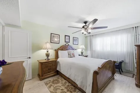 112 Lake Anne Drive West Palm Beach FL 33411