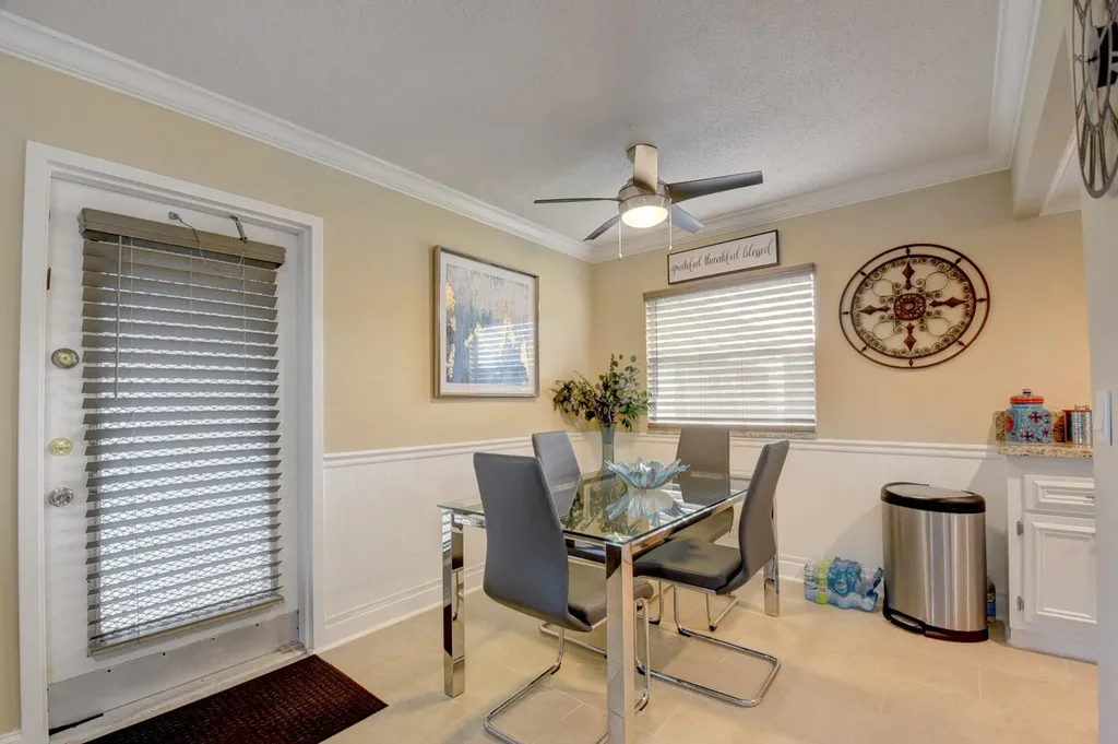 661 Flanders N Delray Beach FL 33484