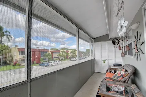 661 Flanders N Delray Beach FL 33484