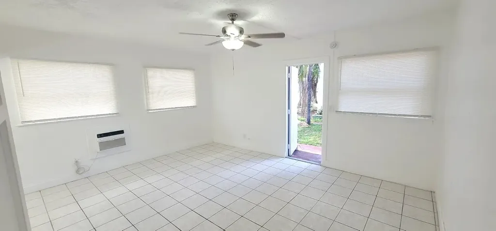 403 N 19th Avenue Hollywood FL 33020
