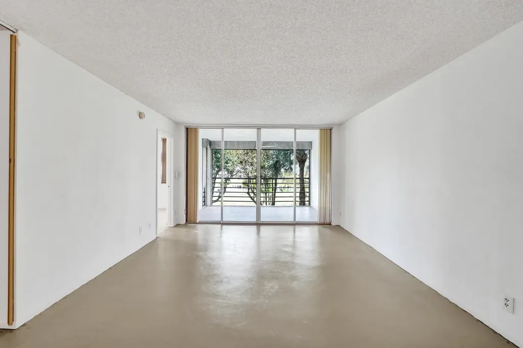 1811 Sabal Palm Drive Davie FL 33324