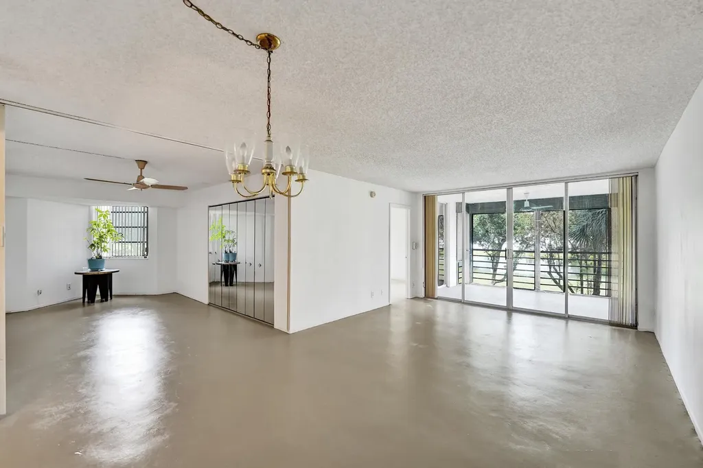 1811 Sabal Palm Drive Davie FL 33324