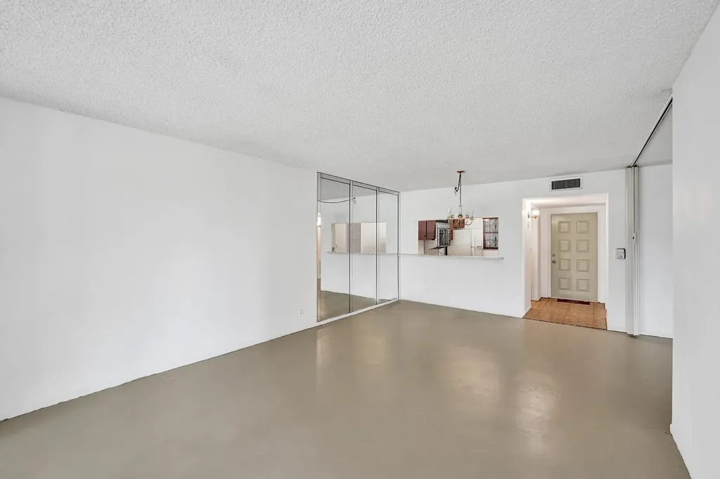 1811 Sabal Palm Drive Davie FL 33324