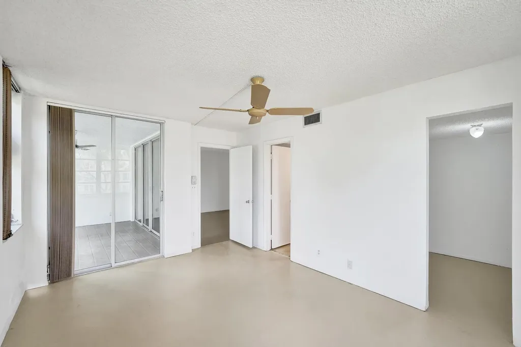 1811 Sabal Palm Drive Davie FL 33324