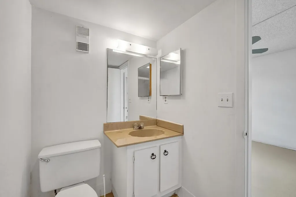 1811 Sabal Palm Drive Davie FL 33324