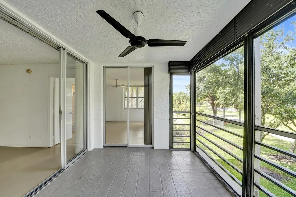 1811 Sabal Palm Drive Davie FL 33324
