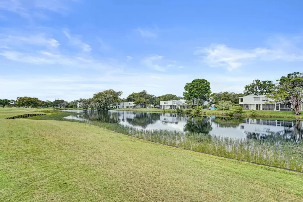 1811 Sabal Palm Drive Davie FL 33324