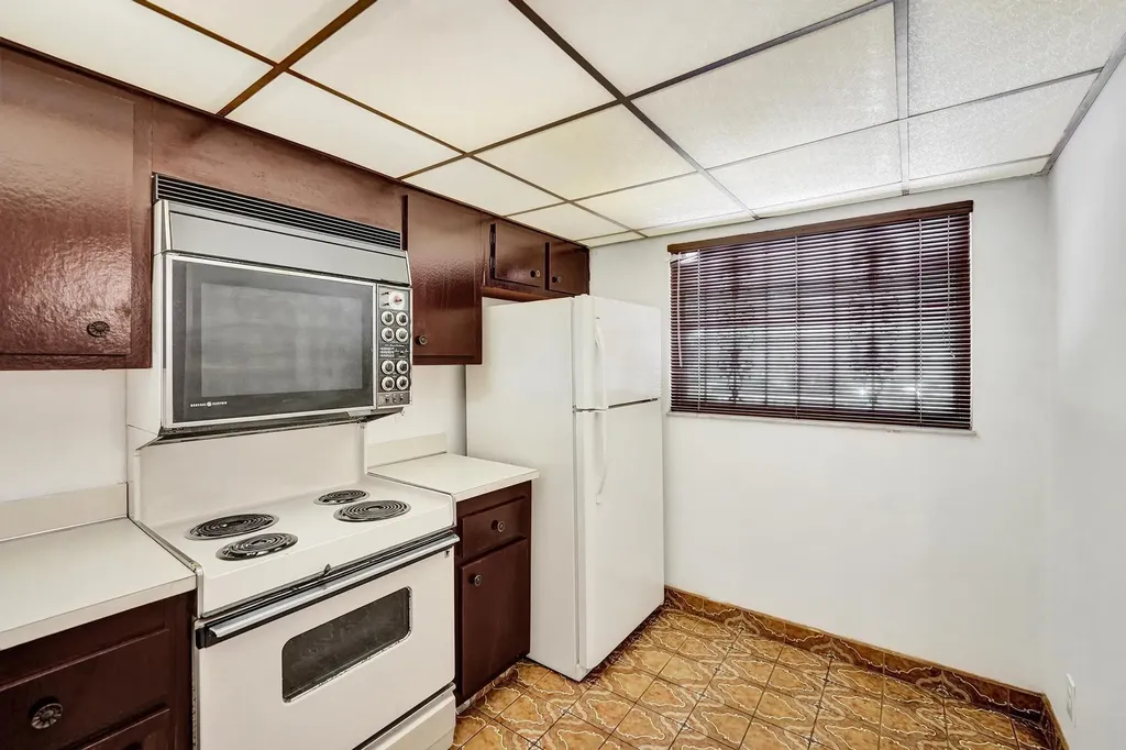 1811 Sabal Palm Drive Davie FL 33324