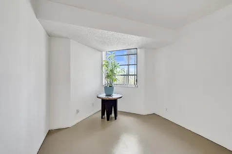 1811 Sabal Palm Drive Davie FL 33324
