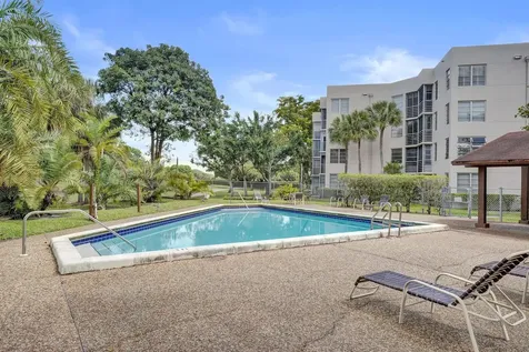 1811 Sabal Palm Drive Davie FL 33324