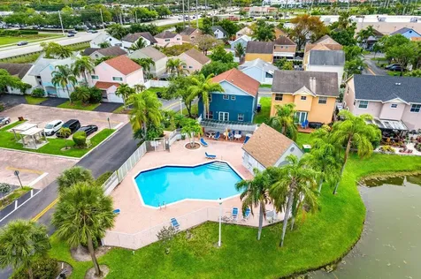 331 NW 101st Terrace Pembroke Pines FL 33026