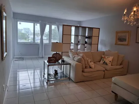 329 SE 3rd Street Hallandale Beach FL 33009