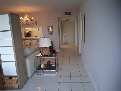 329 SE 3rd Street Hallandale Beach FL 33009