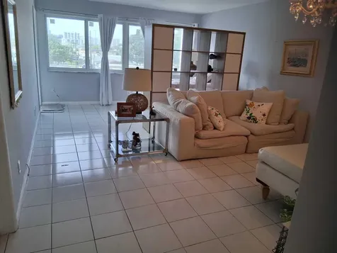 329 SE 3rd Street Hallandale Beach FL 33009