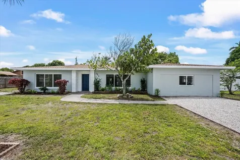 1612 Sherwood Avenue Mangonia Park FL 33407