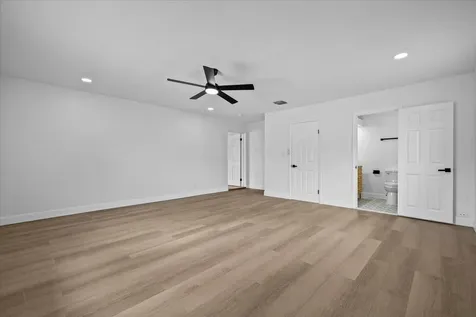 1612 Sherwood Avenue Mangonia Park FL 33407