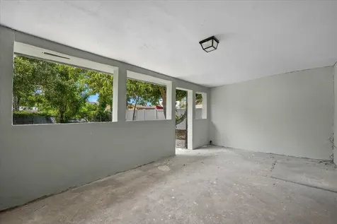 1612 Sherwood Avenue Mangonia Park FL 33407