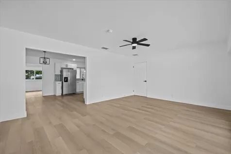 1612 Sherwood Avenue Mangonia Park FL 33407