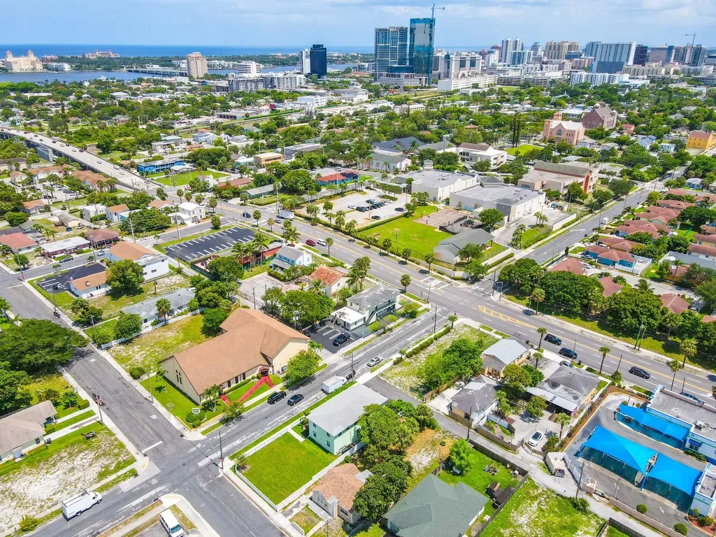 1319 Douglass Avenue West Palm Beach FL 33401