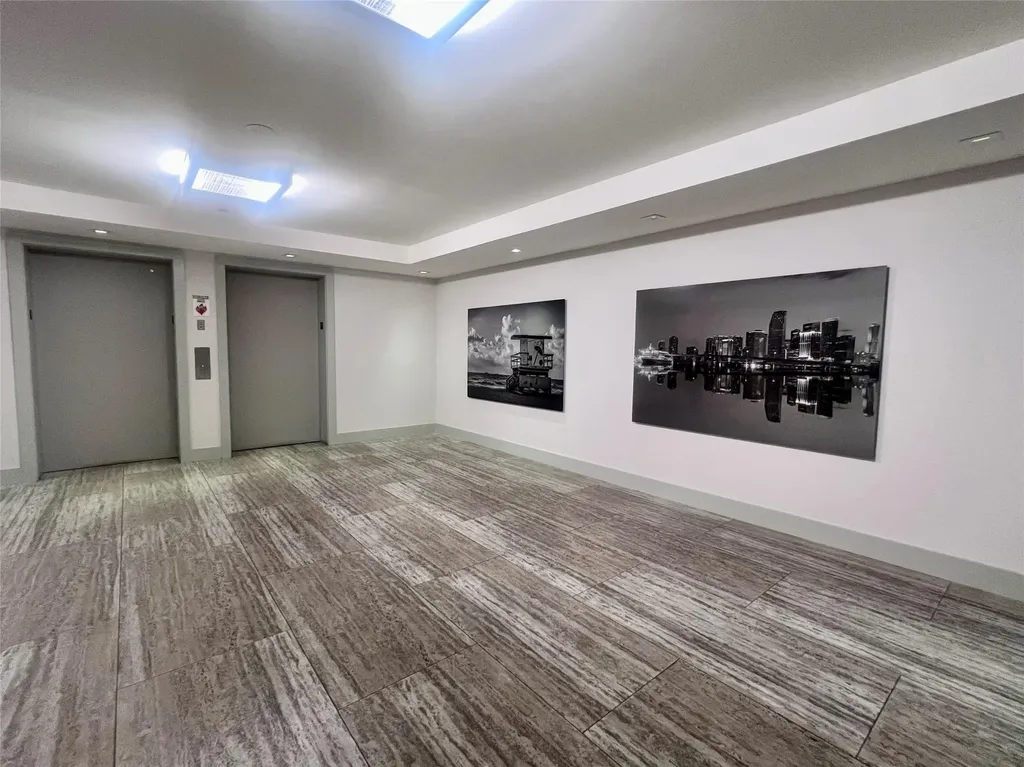 729 NW 2 Street Miami FL 33128