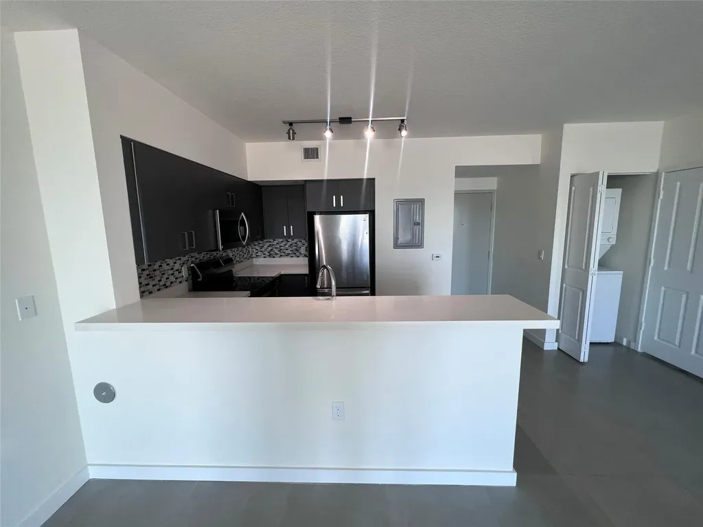729 NW 2 Street Miami FL 33128