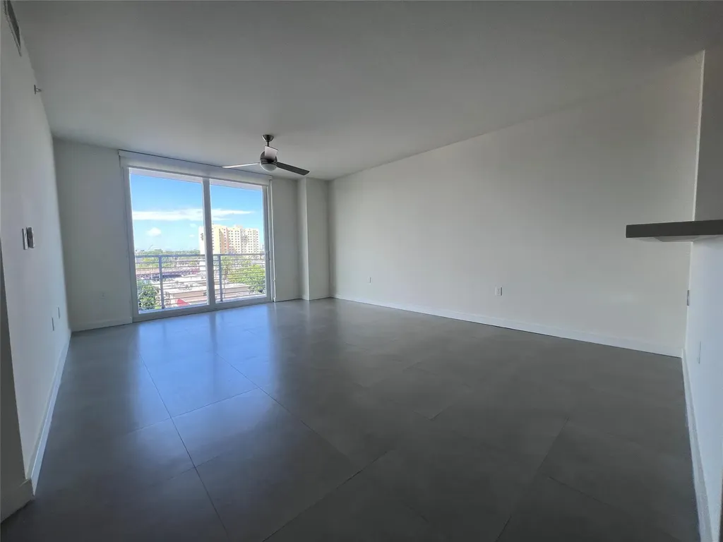 729 NW 2 Street Miami FL 33128