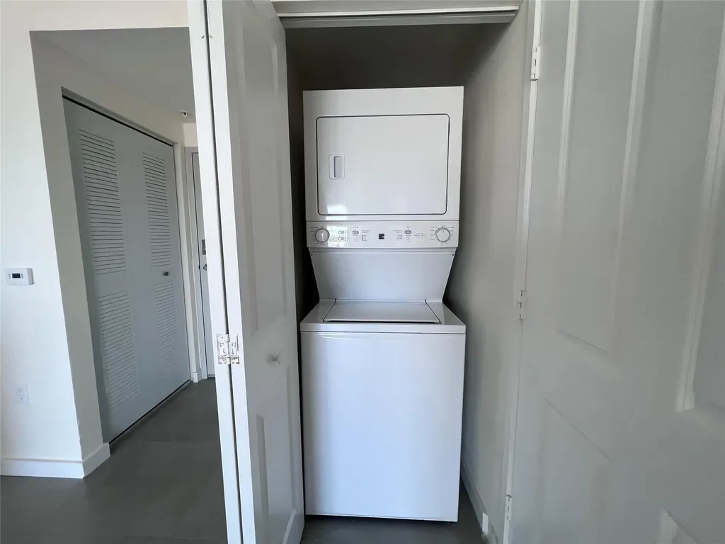 729 NW 2 Street Miami FL 33128