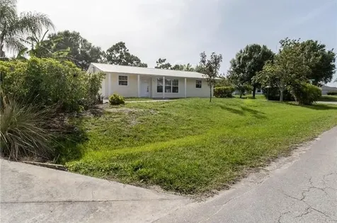 874 Blossom Sebastian FL 32958