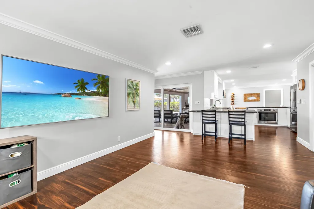 2471 NE 46th Street Lighthouse Point FL 33064