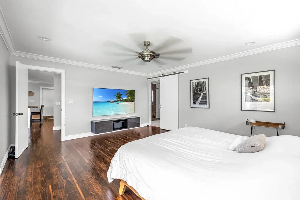 2471 NE 46th Street Lighthouse Point FL 33064