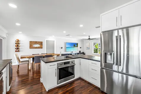 2471 NE 46th Street Lighthouse Point FL 33064