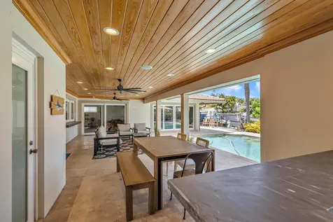 2471 NE 46th Street Lighthouse Point FL 33064