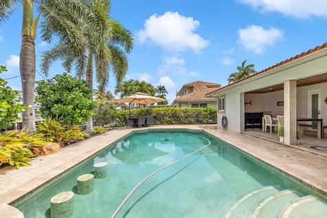 2471 NE 46th Street Lighthouse Point FL 33064