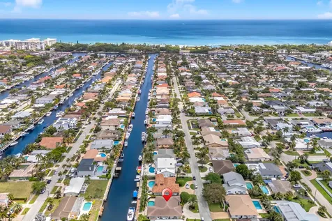 2471 NE 46th Street Lighthouse Point FL 33064