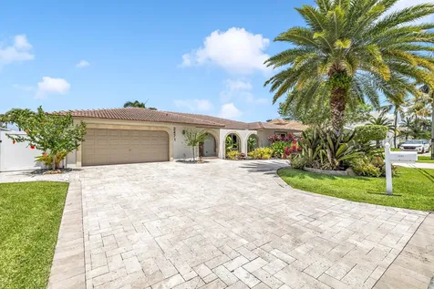 2471 NE 46th Street Lighthouse Point FL 33064