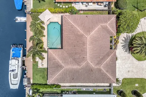 2471 NE 46th Street Lighthouse Point FL 33064