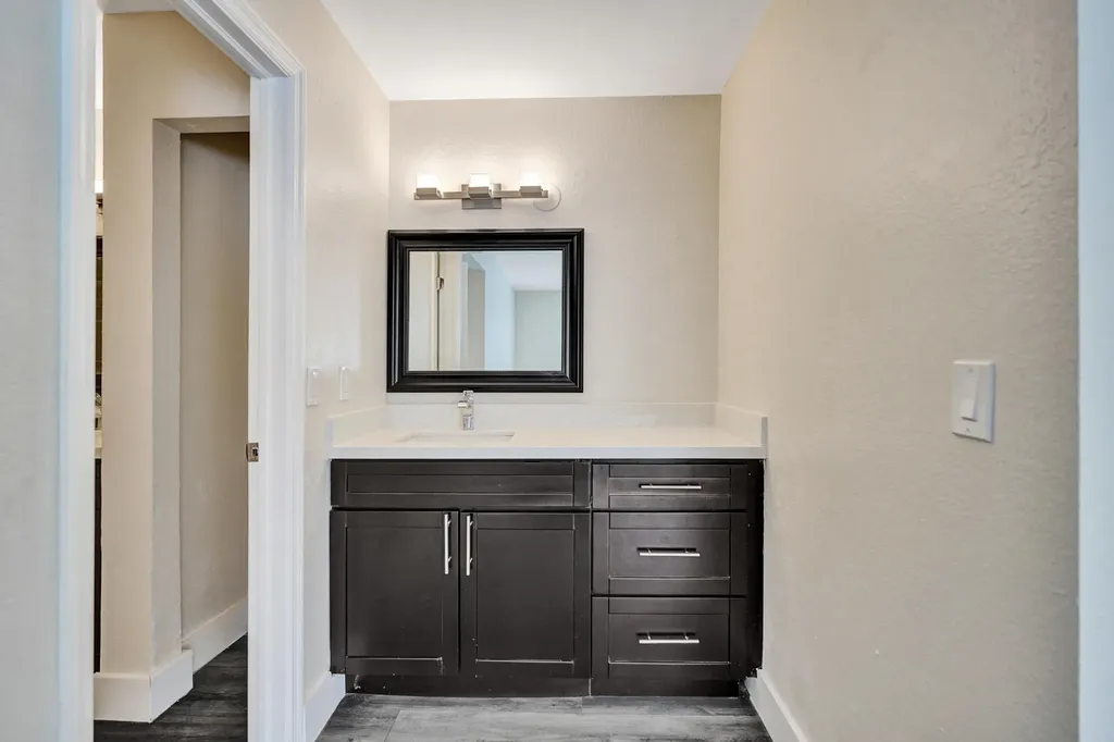 595 Vista Isle Drive Sunrise FL 33325