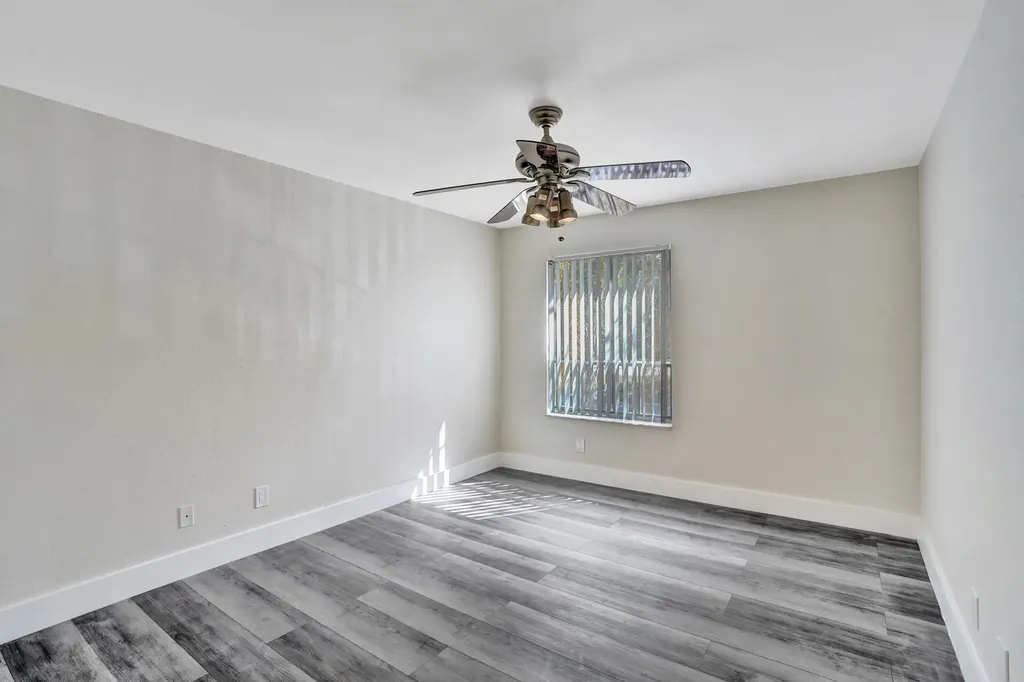 595 Vista Isle Drive Sunrise FL 33325