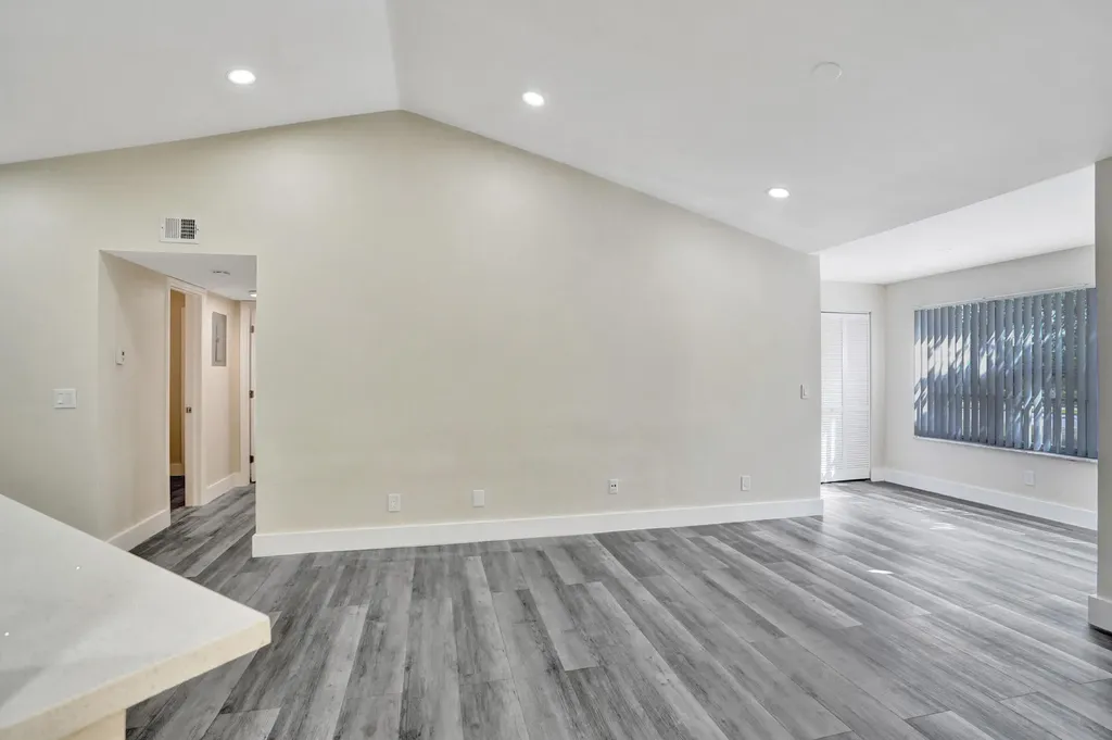 595 Vista Isle Drive Sunrise FL 33325