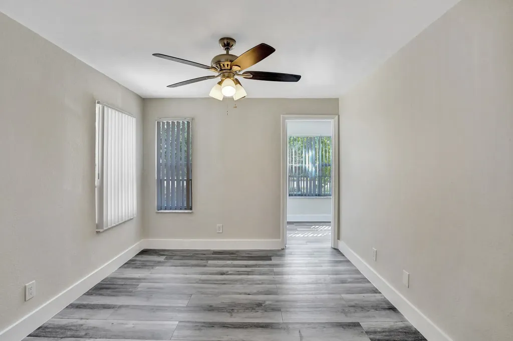 595 Vista Isle Drive Sunrise FL 33325