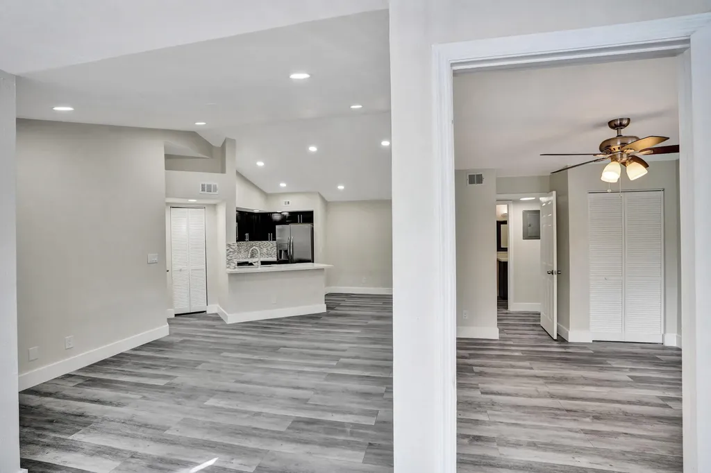595 Vista Isle Drive Sunrise FL 33325