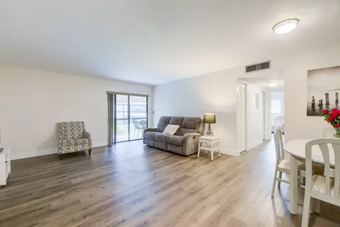 9344 S Belfort Circle Tamarac FL 33321