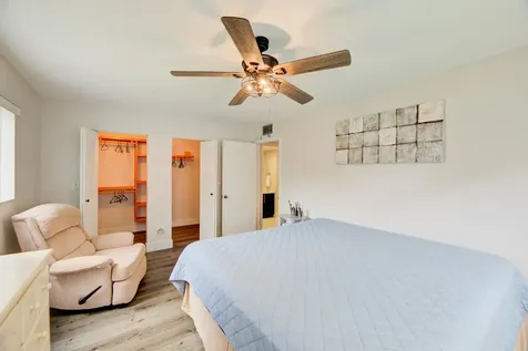 9344 S Belfort Circle Tamarac FL 33321
