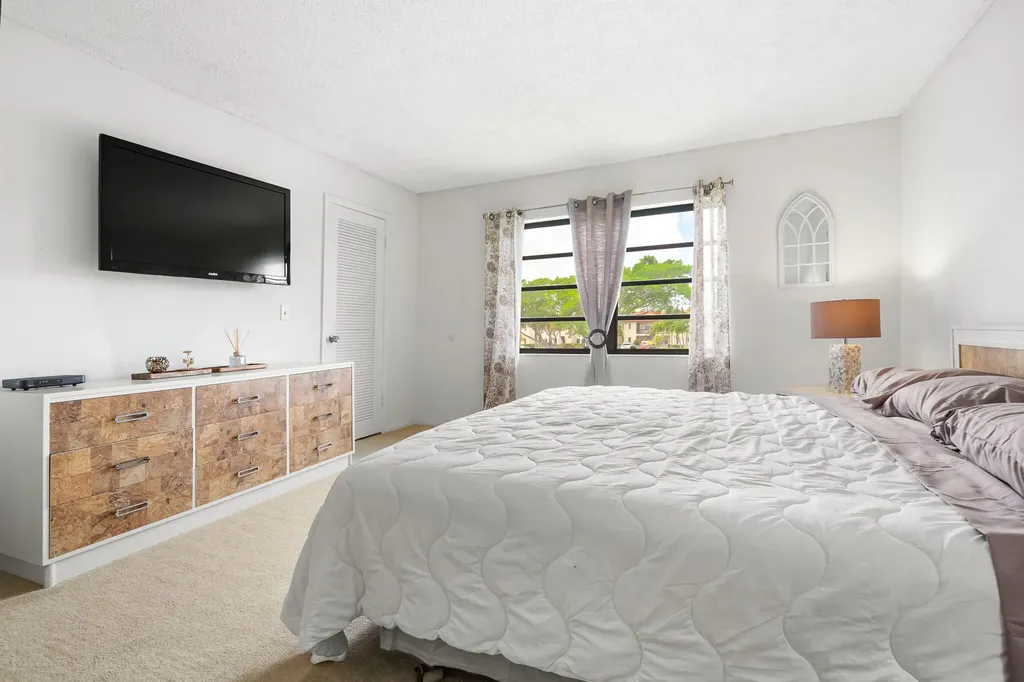 21218 Lago Circle Boca Raton FL 33433