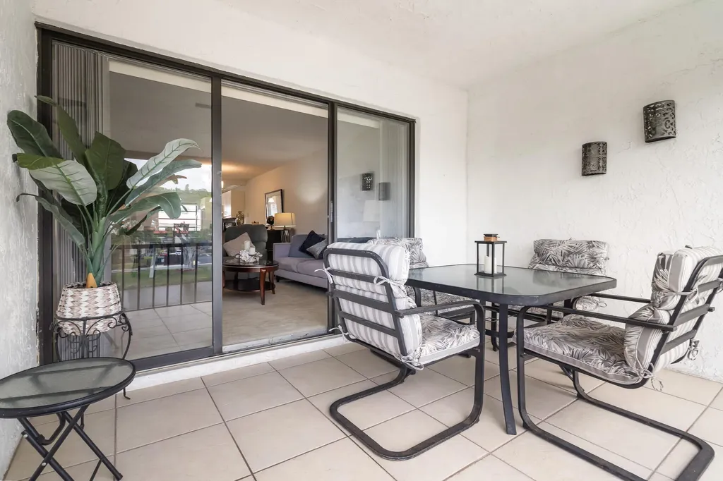 21218 Lago Circle Boca Raton FL 33433