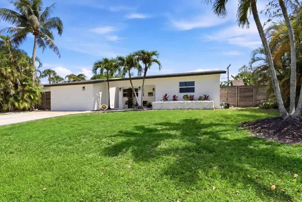 9744 Dahlia Avenue Palm Beach Gardens FL 33410