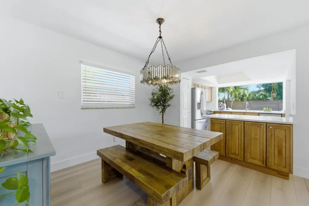 9744 Dahlia Avenue Palm Beach Gardens FL 33410