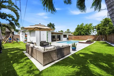 9744 Dahlia Avenue Palm Beach Gardens FL 33410