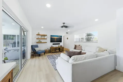 9744 Dahlia Avenue Palm Beach Gardens FL 33410